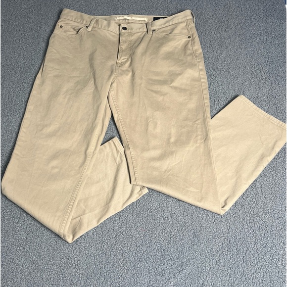 Banana Republic the Traveler Pants  (Beige) size 35/30 - Picture 1 of 15
